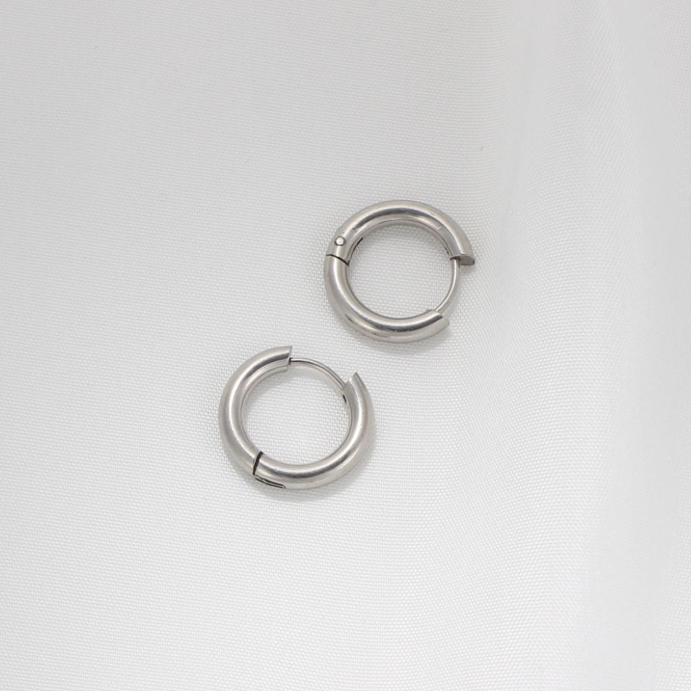 CLASSIC HOOP EARRINGS (PAIR)