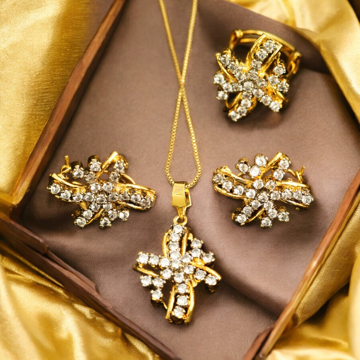 Handmade | 22K Gold Plated | Diamond Cut Zircon Judao Locket Set | ZJ106