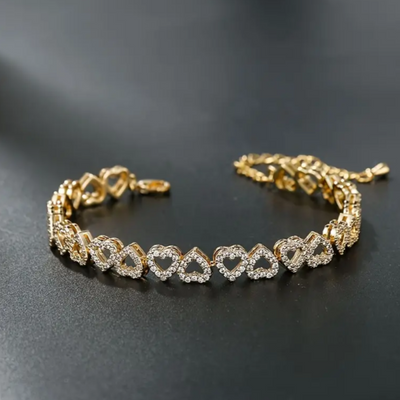 GLAMOROUS HEART BRACELET (ADJUSTABLE)