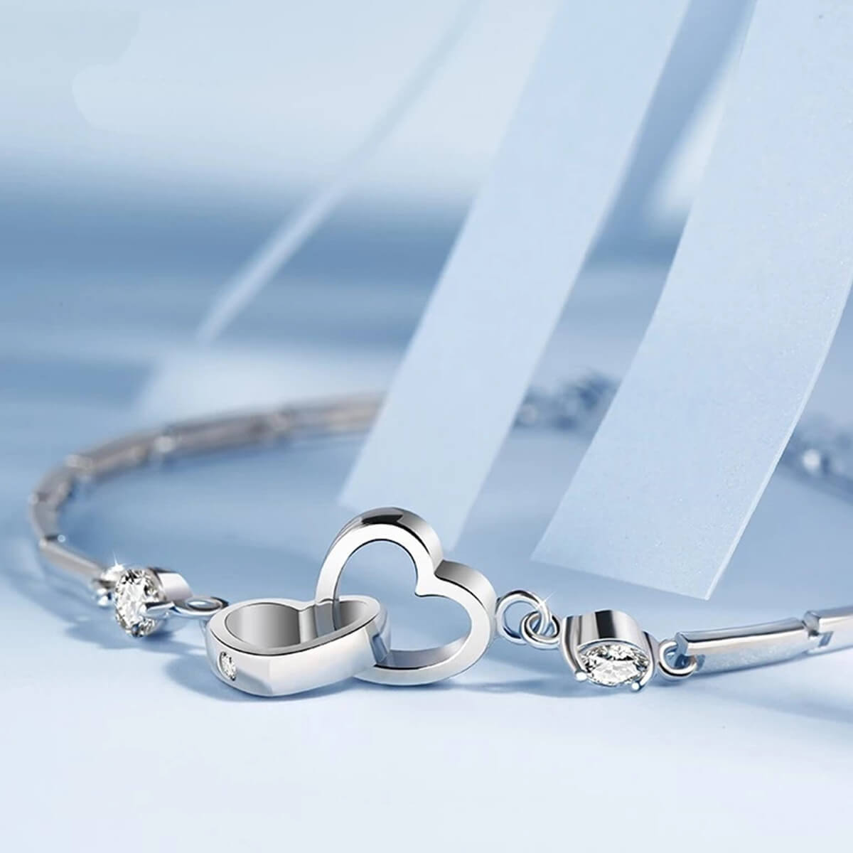 CLAMPED HEART BRACELET (ADJUSTABLE)