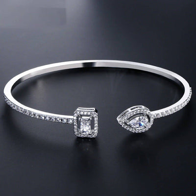 The Cassandra Pear Bracelet