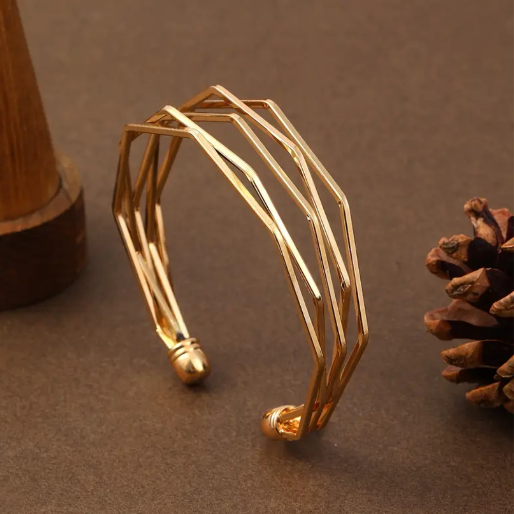 GOLDEN POLYGONAL BRACELET (ADJUSTABLE)