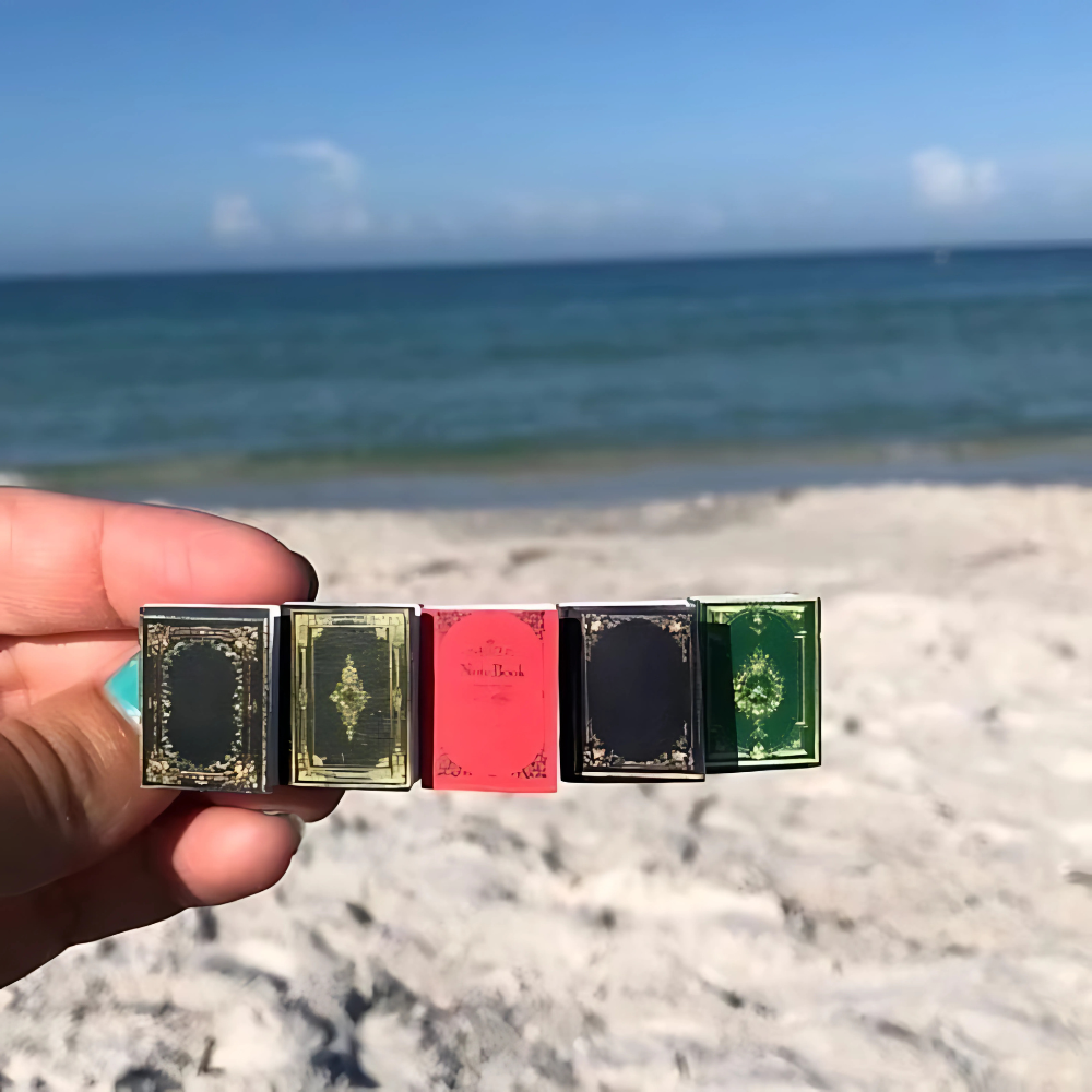 MINIATURE BOOK HAIR CLIP