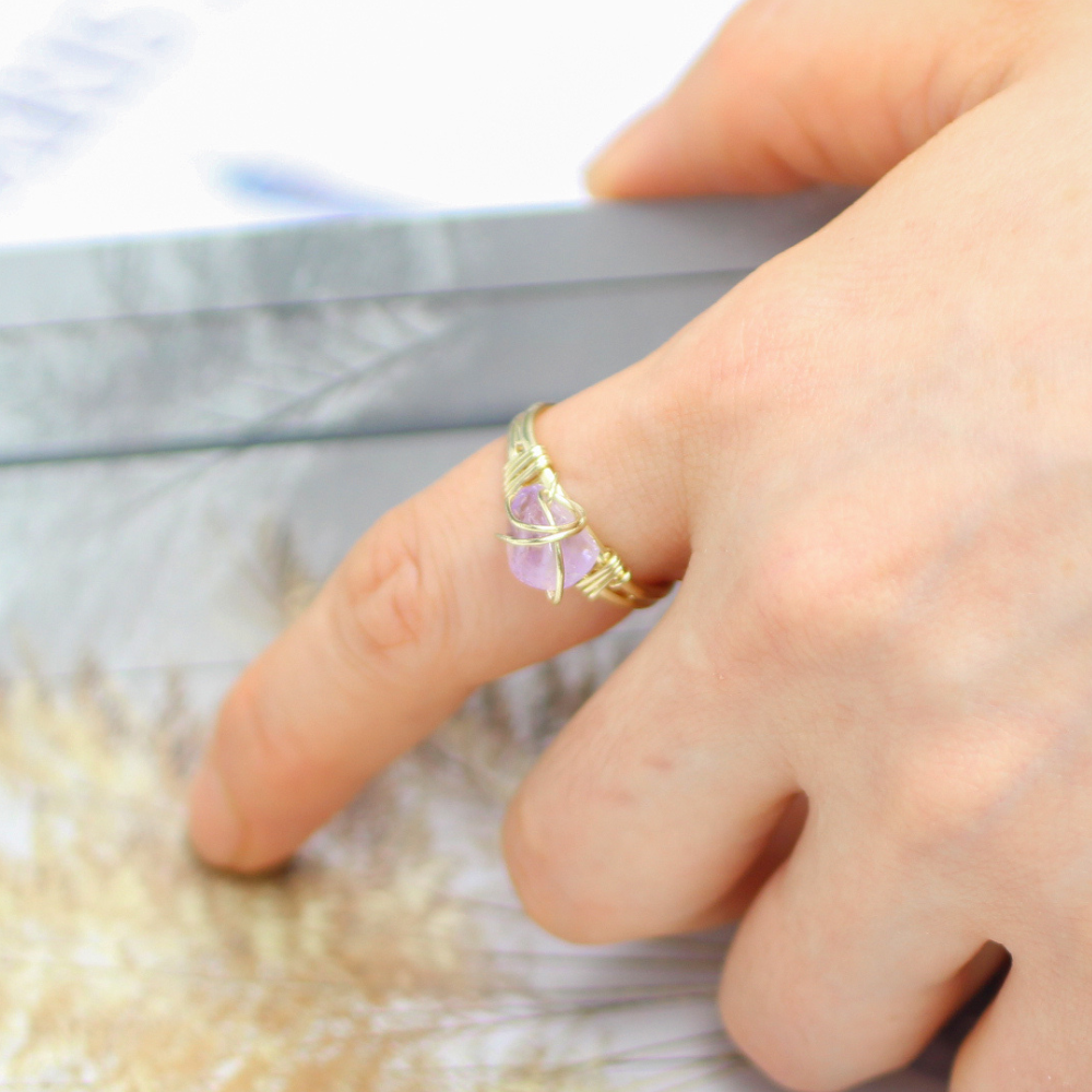 CRYSTAL GEMSTONE RING (ADJUSTABLE)