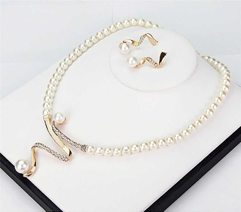 Water Pearl Necklace + Earrings Set