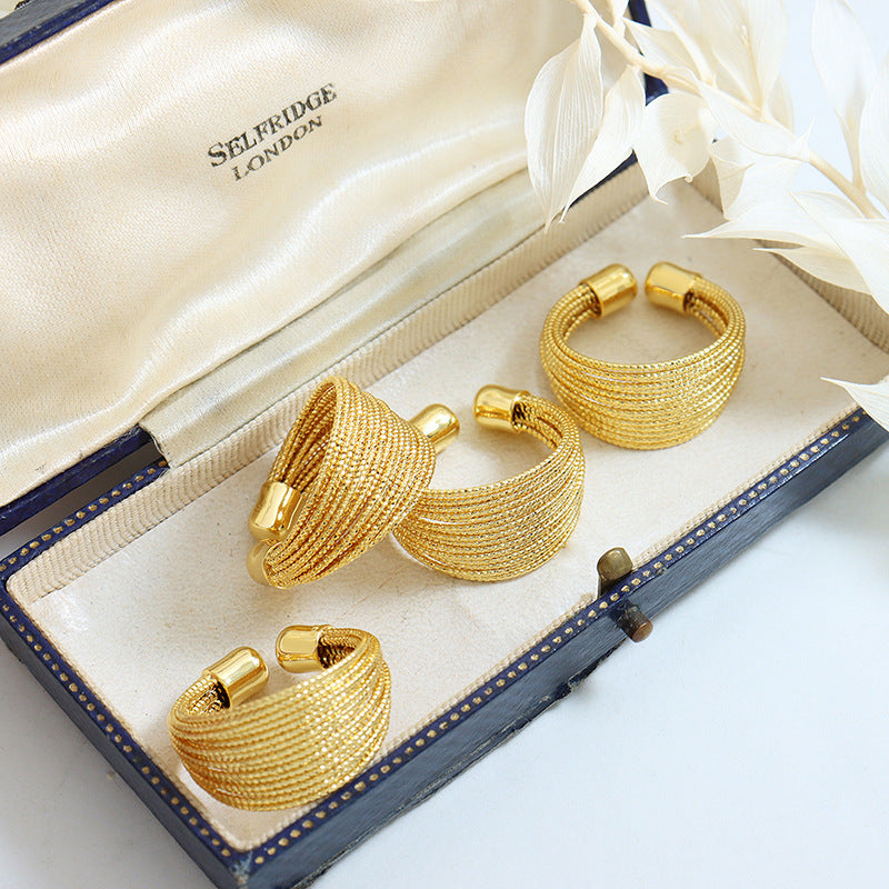 Vera Gold Open-Ended Ring